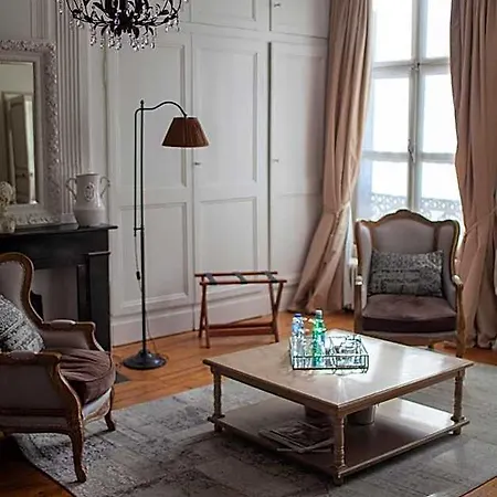 Bienvenue Chez Nous Bed and Breakfast 4*