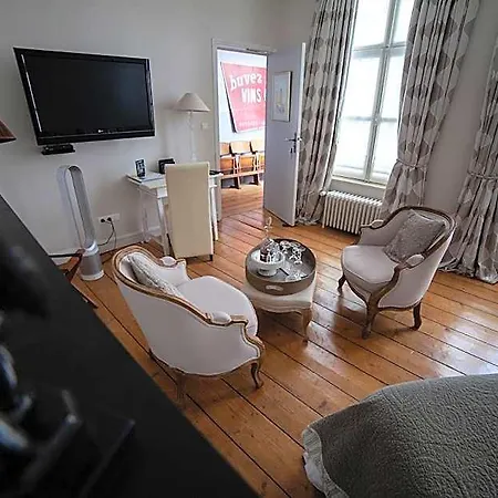 Bienvenue Chez Nous